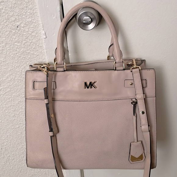 Michael Kors pebbled satchel bag - Picture 1 of 11